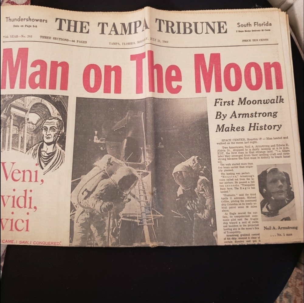 The world news of "Man On The Moon"